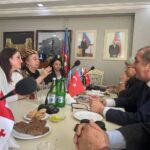 “Günay” Uşaq Teatrının Direktorunun DAMM-da Görüşü: Həmrəylik Günü Ətrafında Əməkdaşlıq Müzakirə Olundu